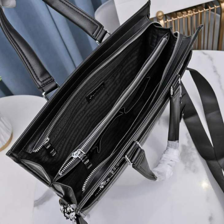 Picture of Prada Mens Bags _SKUfw167296768fw